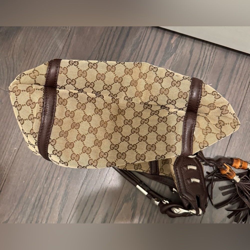 Classic Gucci logo Brown and Tan Women's Bag with tassel and brown leather trim - Picture 3 of 4